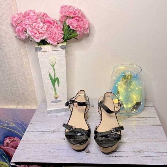 🌷 Franco Sarto🌷Black Snakeskin Corkscrew Platform Wedge Sandals NWOT 8.5M - Picture 3 of 9
